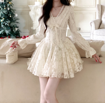 Sultry Cutout Twist-Front Dress - Knee-Length for Party & Music Festival Outings